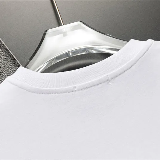 AM Logo-print Cotton T-shirt in White - 278 - ami0000278 - Image 9